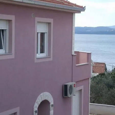 Nimfa 1822 * Trogir